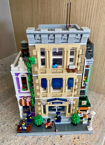 Lego modular buildings - lego,