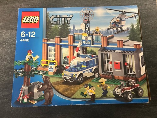 The lego city 4440 forest - the,