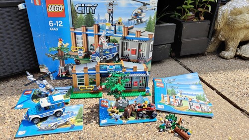 Lego city forest police - forest,