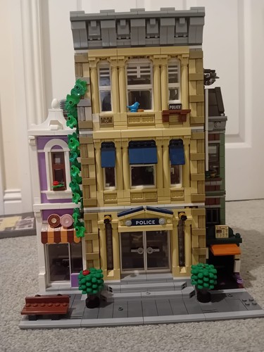 Lego icons police station - police,