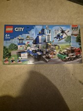 LEGO City 60316 Buildings
