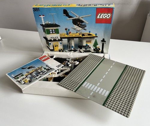 Lego 381 police headquarters - lego,