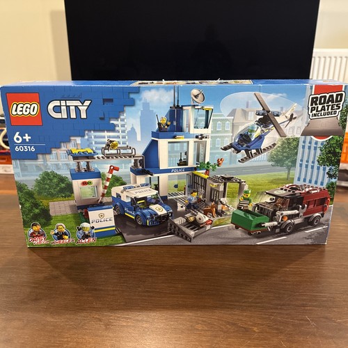 Lego city police station 60316 - station,