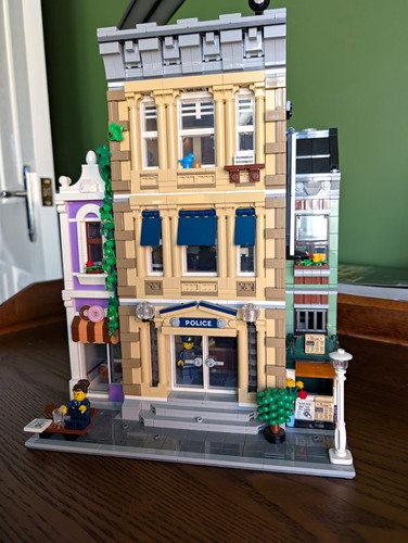 Lego 10278 police station - police,