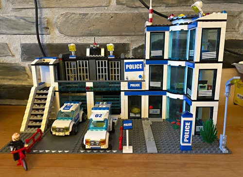 Lego city police station - city,