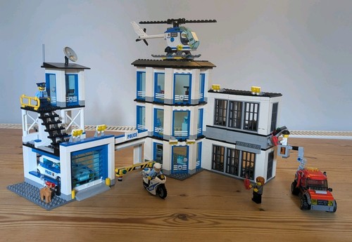 Lego city police station - city, 60141