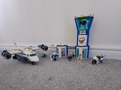 Lego police station 60210 - lego,