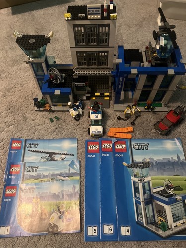 Lego city police station 60047 - city,