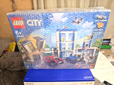 LEGO City Police Station