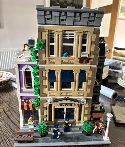 Lego icons modular buildings - lego,