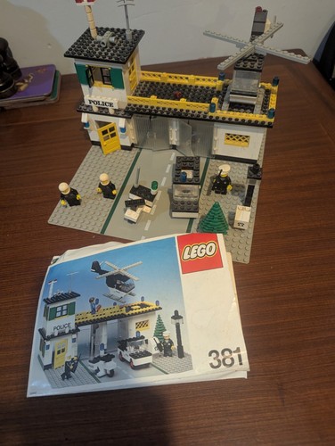 Lego 381 police headquarters - 381,
