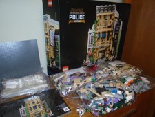 Lego Icons 10278 - Modular